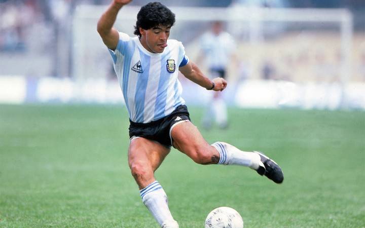 Diego Maradona-argentina-dribling-online casino bonus