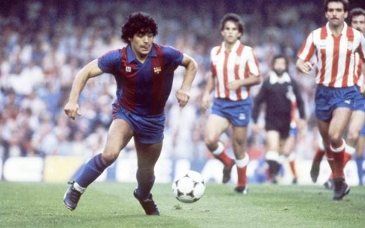 Diego Maradona-el pibe-barcelona-dribling-online casino bonus